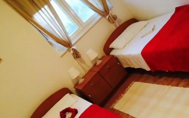 Guest House Dia