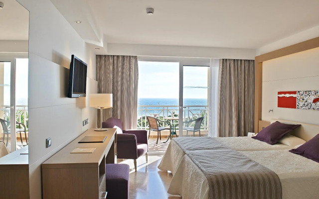 Hipotels Playa La Barrosa - Adults Only