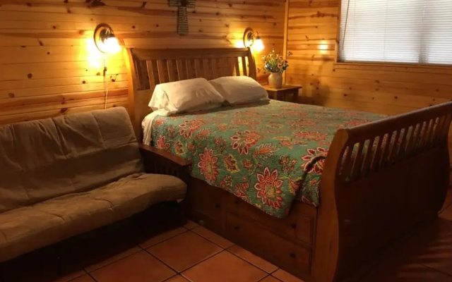 Frio Springs Lodges
