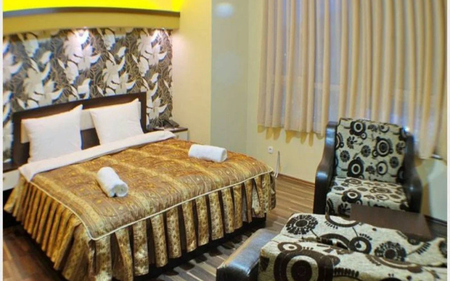 Albes Hotel