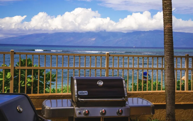 Royal Kahana 315 by RedAwning