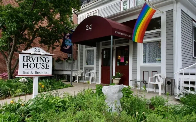 Irving House At Harvard