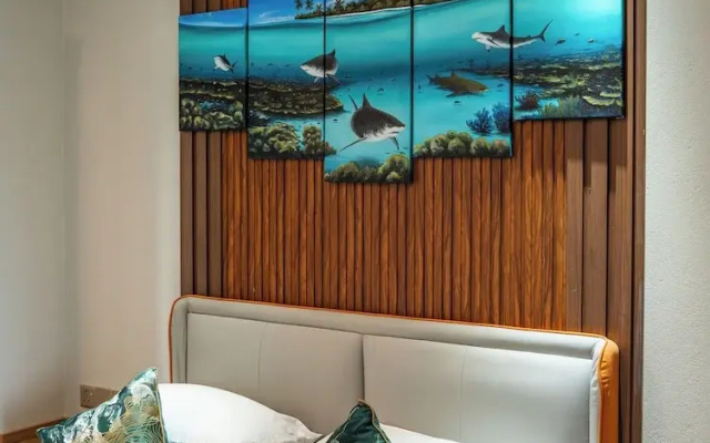 La Pearl Mathiveri