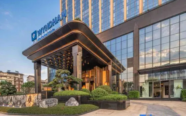 Wyndham Leshan Huatai