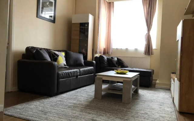 Entire Flat Very Comfortable 1 Bedroom London