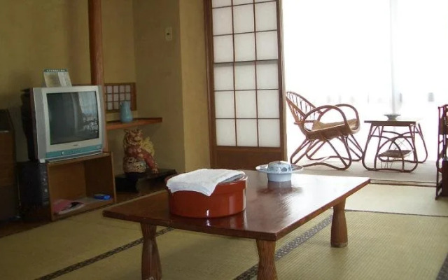 Semi Onsen Kishirou