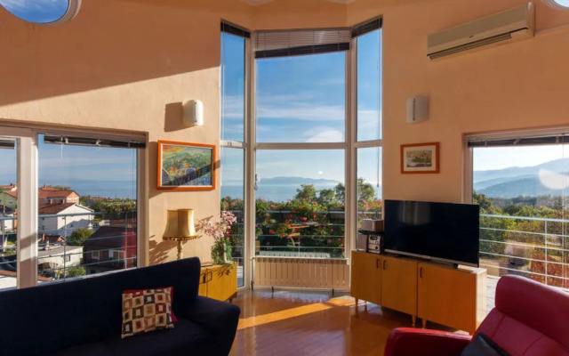 Bella Vista (OPA104)