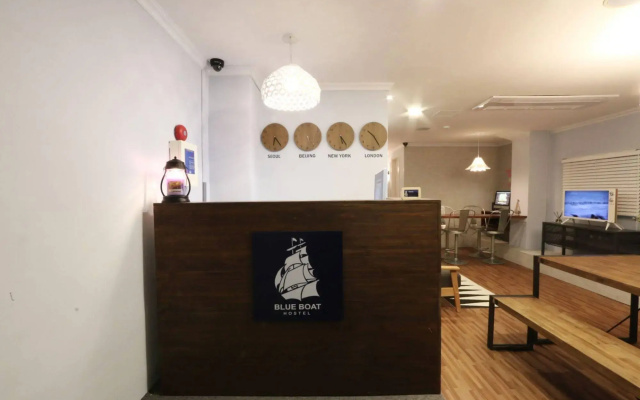 Blue Boat Hostel Myeongdong
