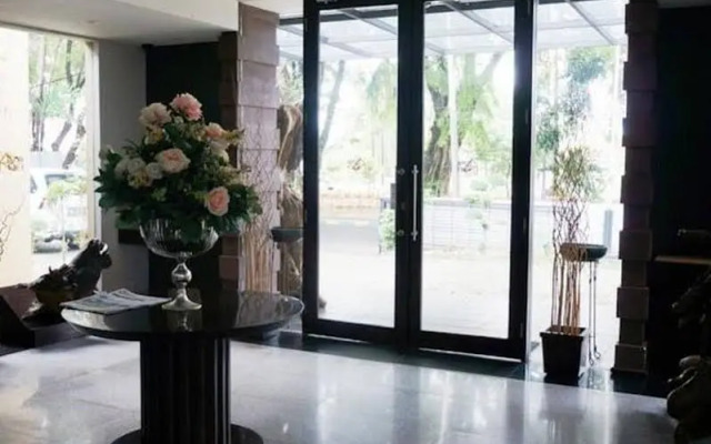 Rumah Nenek Hotel & Restaurant