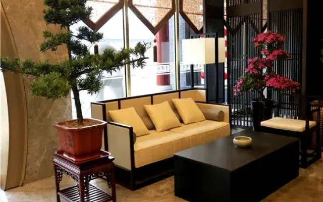 Fengze Business Hotel