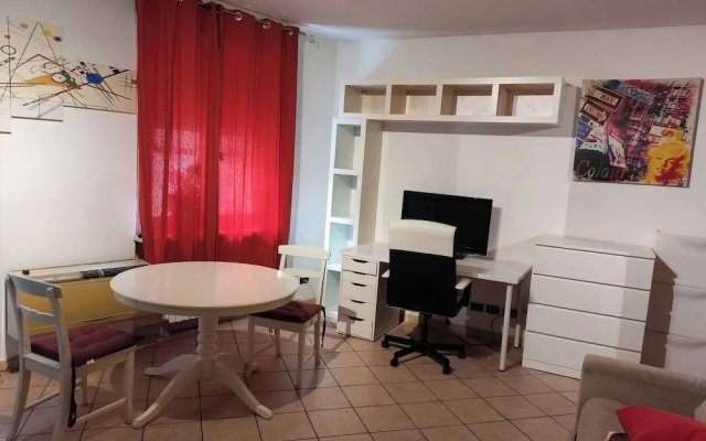 Apartment Near The Metro