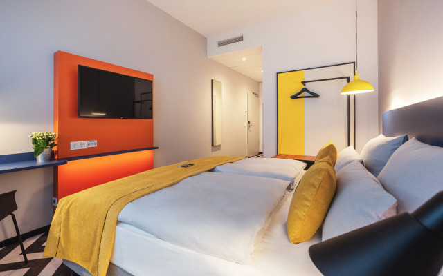 Holiday Inn - the niu, Form Stuttgart Feuerbach by IHG
