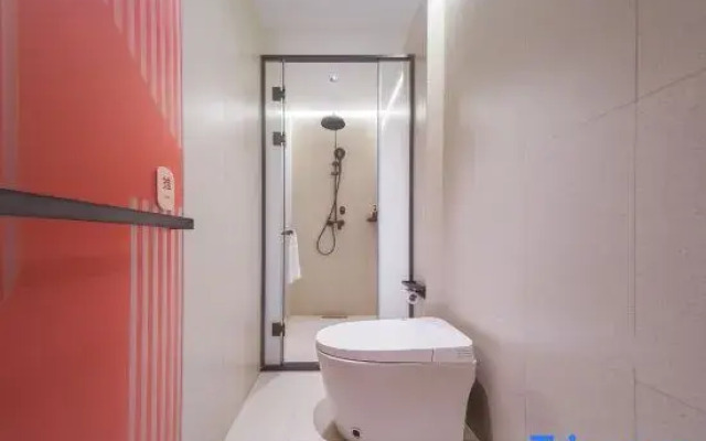 Shankee Hotel (Datong South Railway Station Fantawild Adventure)