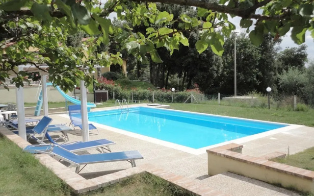 Splendid Relaxing Stay in the Tuscan Countryside