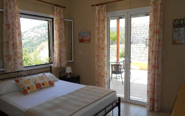 Zephyros Rooms And Apartments