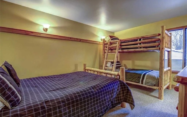 Empire Coalition #106 4 Bedroom Condo