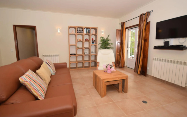 Family Retreat With Pool; Caldas da Rainha