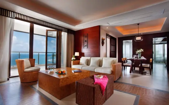 Serenity Coast All Suite Resort Sanya
