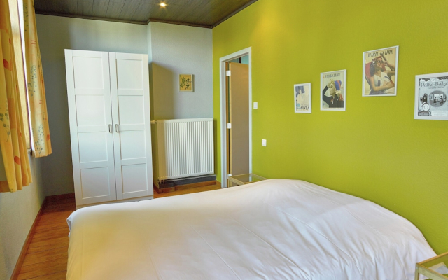 Spacious Holiday Home With Private Garden
