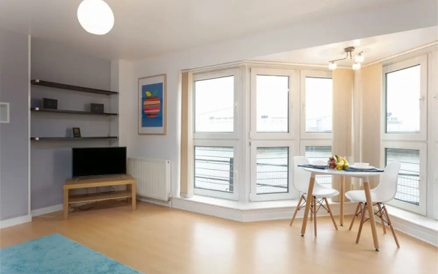 Logan Bay -  Donnini Apartments