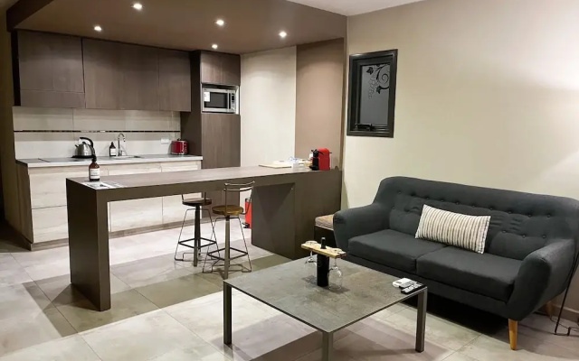 Tres Cruces Lodge