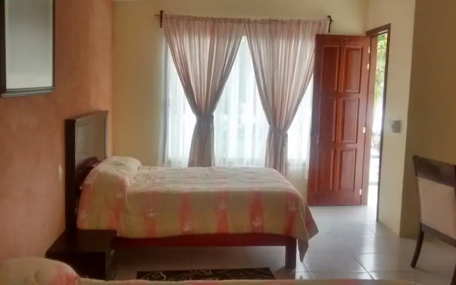 Hotel Garza Canela
