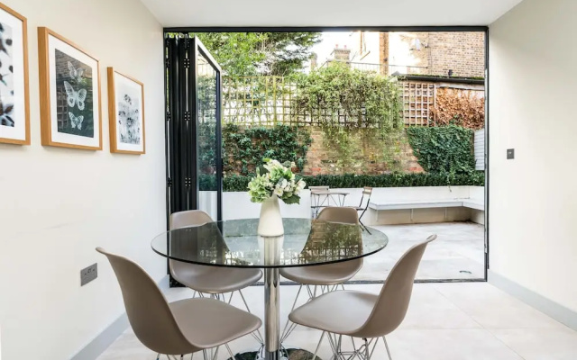 NEW Cosy & Sleek 2BD Flat In Vibrant West Kilburn