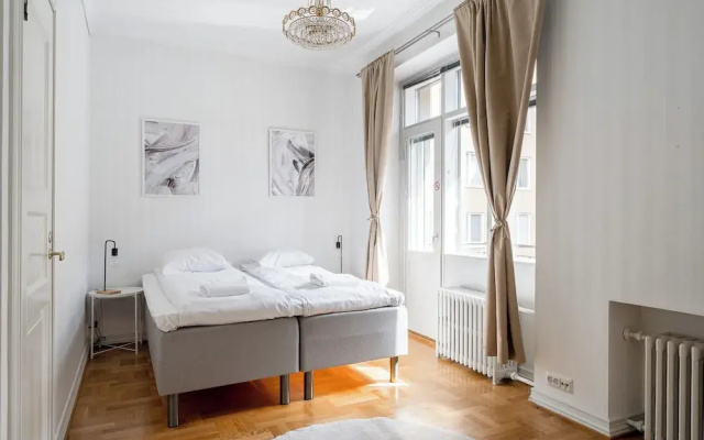 Historical 2BR Apartment with Sauna & Great Location