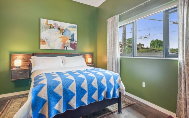 Hazelnut Suite - 204