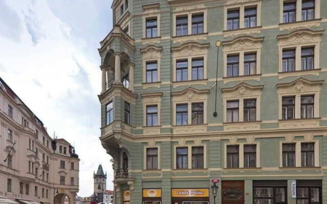Апартаменты Apartments Dusni - Old Town Square Прага вид на фасад