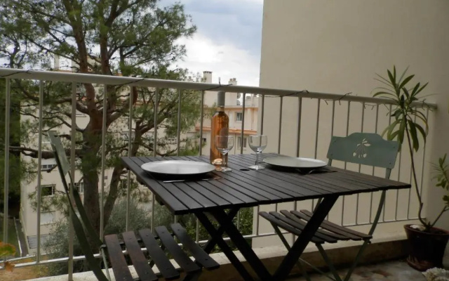 Les Pins . 2 p calme et terrasse