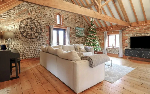 Bridge Barn