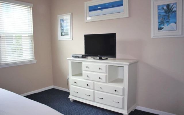 Runaway Beach - 2 Bd Villa (RW 12202)