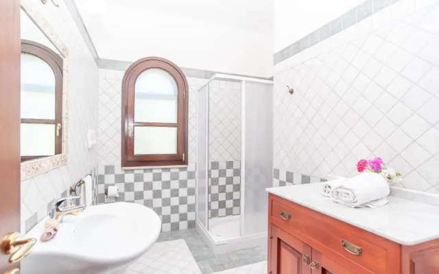 Villa Frau a 2km Dal Mare