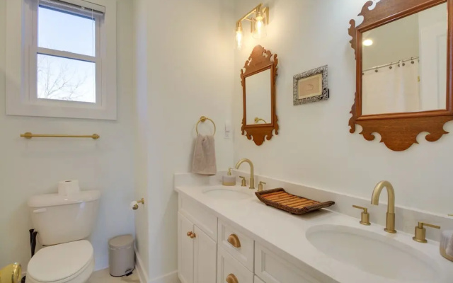 Charming Appomattox Home: Half-mi to Main Street!