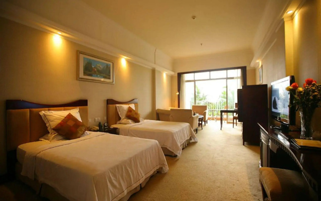Guangzhou Phoenix City Hotel