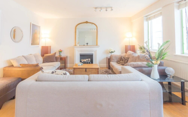 OPS 2 Bed 1 Bath Apartment