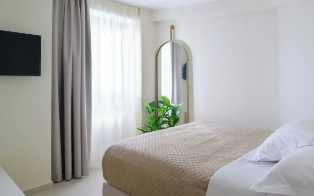 Thea Acropolis Suites & Apartments