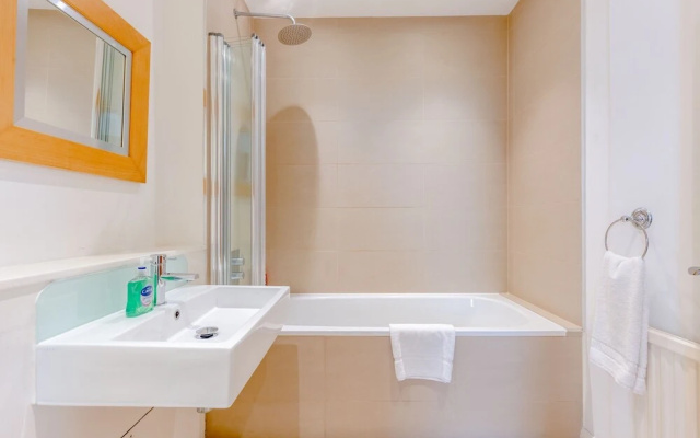 Spacious and Central 3 Bedroom House in Paddington