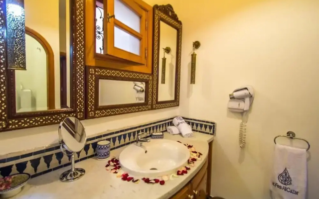 Room in B&B - Riad Authentic Palace & Spa - Suite Andalouse