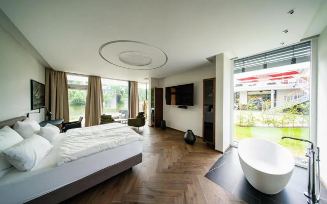 Motelplushotel Biggeseefront