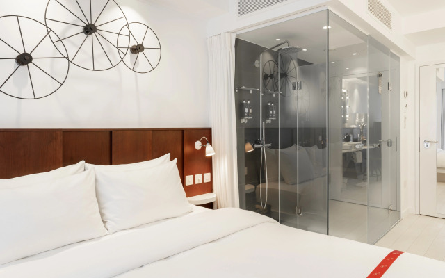 Ruby Lucy Hotel London by IHG