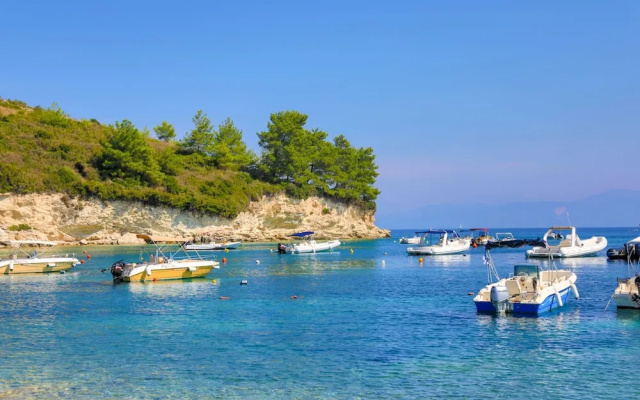 Chrisoula in Longos With 2 Bedrooms and 1 Bathrooms
