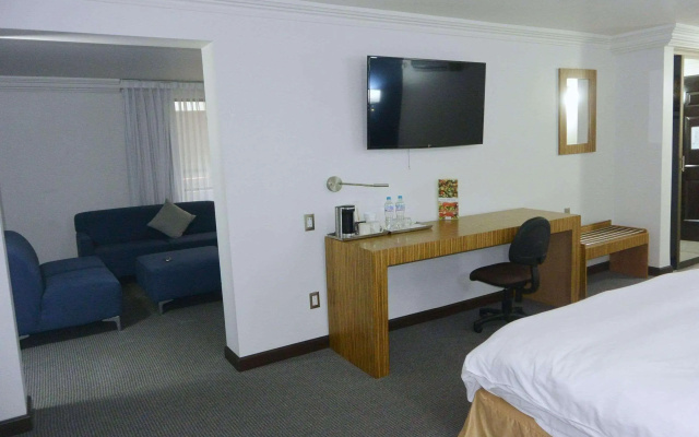 Radisson Hotel & Convention Center Toluca