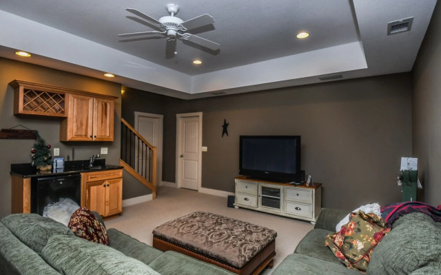 Wright off the Lake 5 Bedroom House
