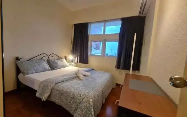 3 Bedrooms Apartment @ Wayton Court