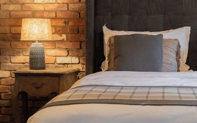 The Waterway Pub and Rooms