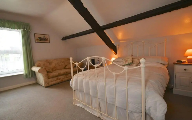 Glascoed Farmhouse