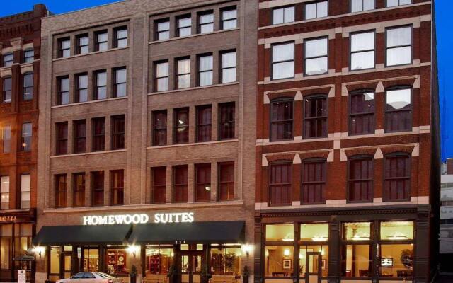 Отель Homewood Suites by Hilton Indianapolis Downtown вид на фасад