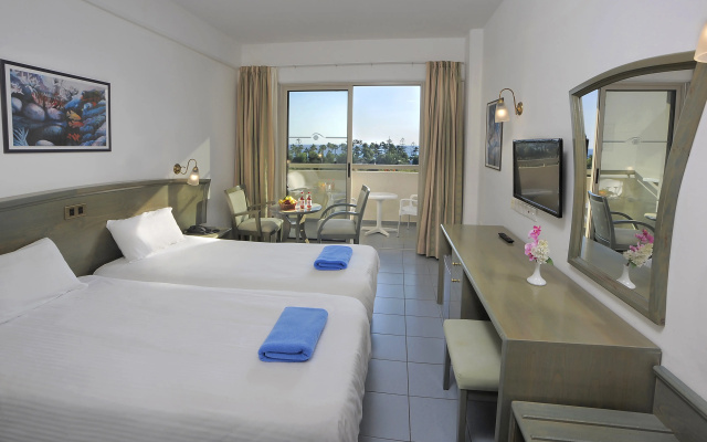 Nissiana Hotel